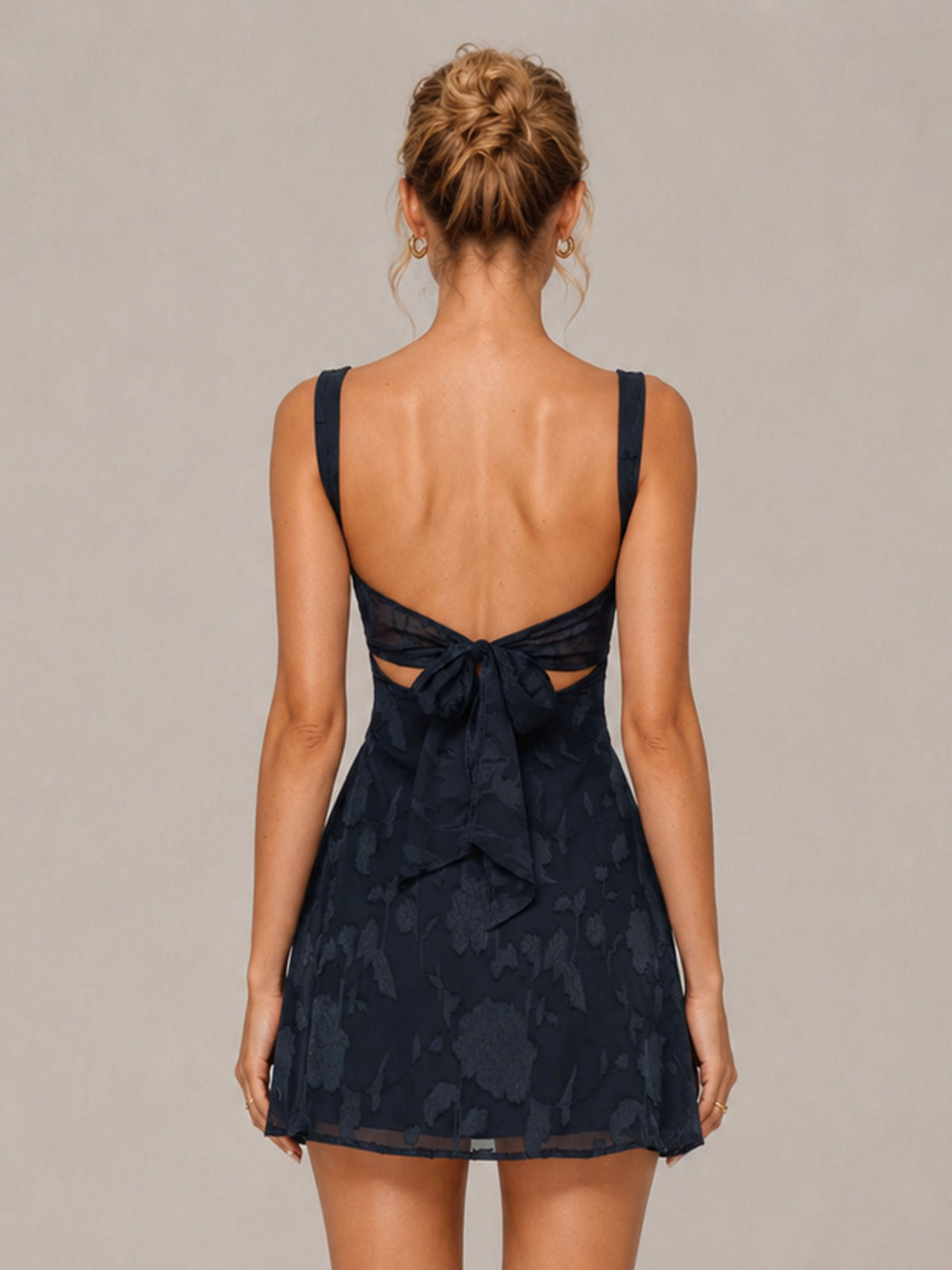 Averi Chic V-Neck Mini Jacquard Party Dresses