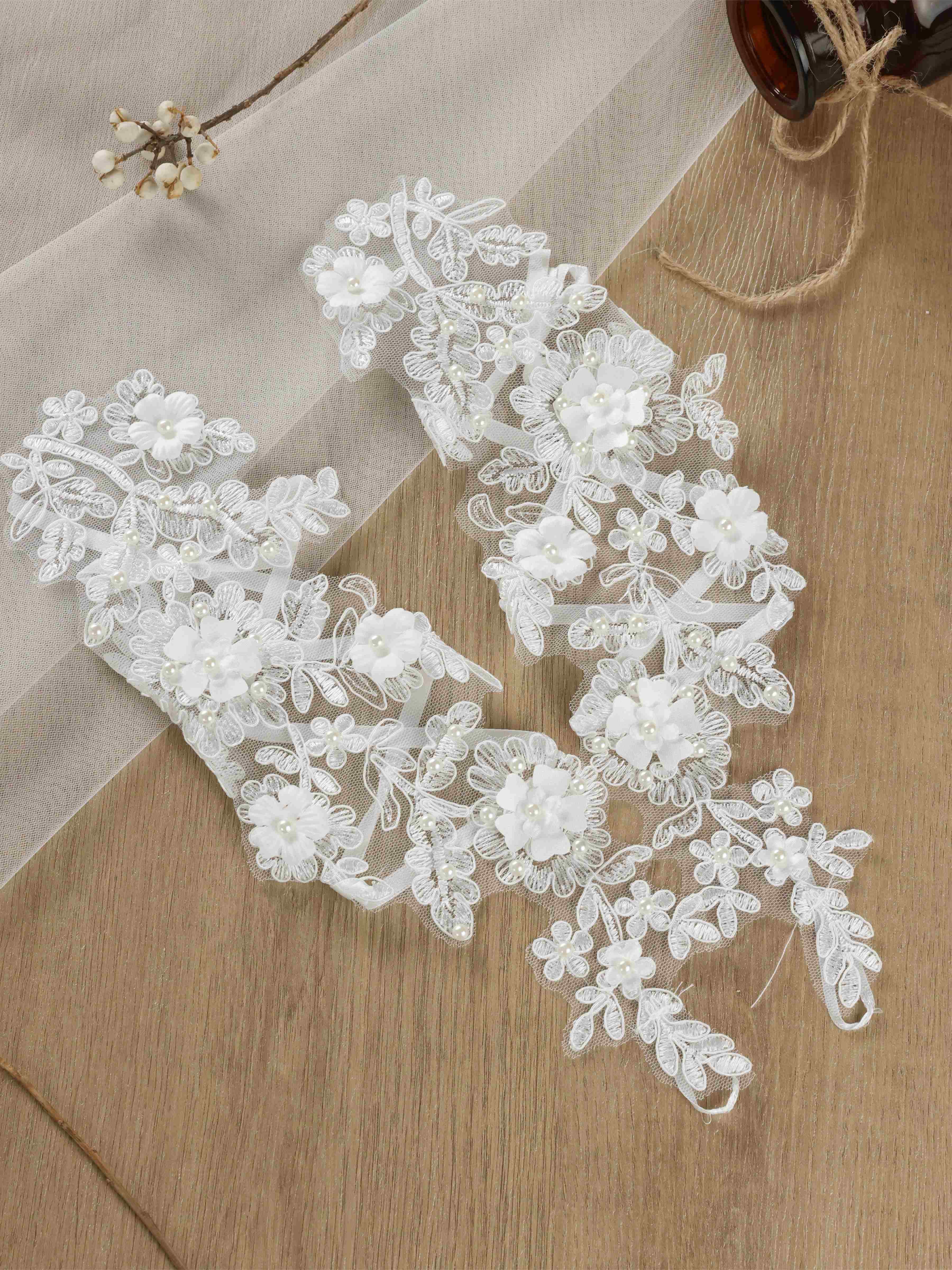 3D Floral Lace Bridal Gloves with Pearl Detail