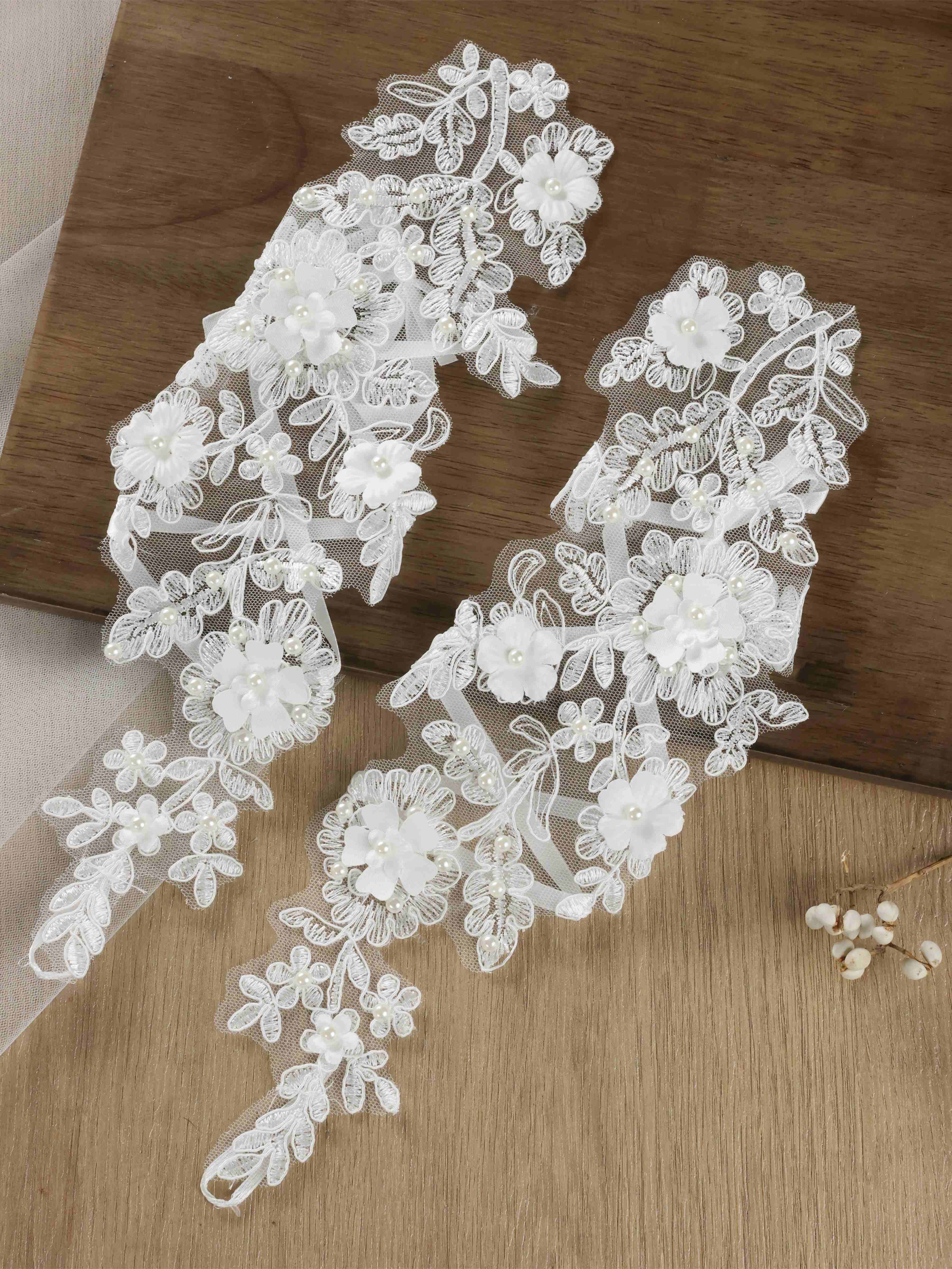 3D Floral Lace Bridal Gloves with Pearl Detail