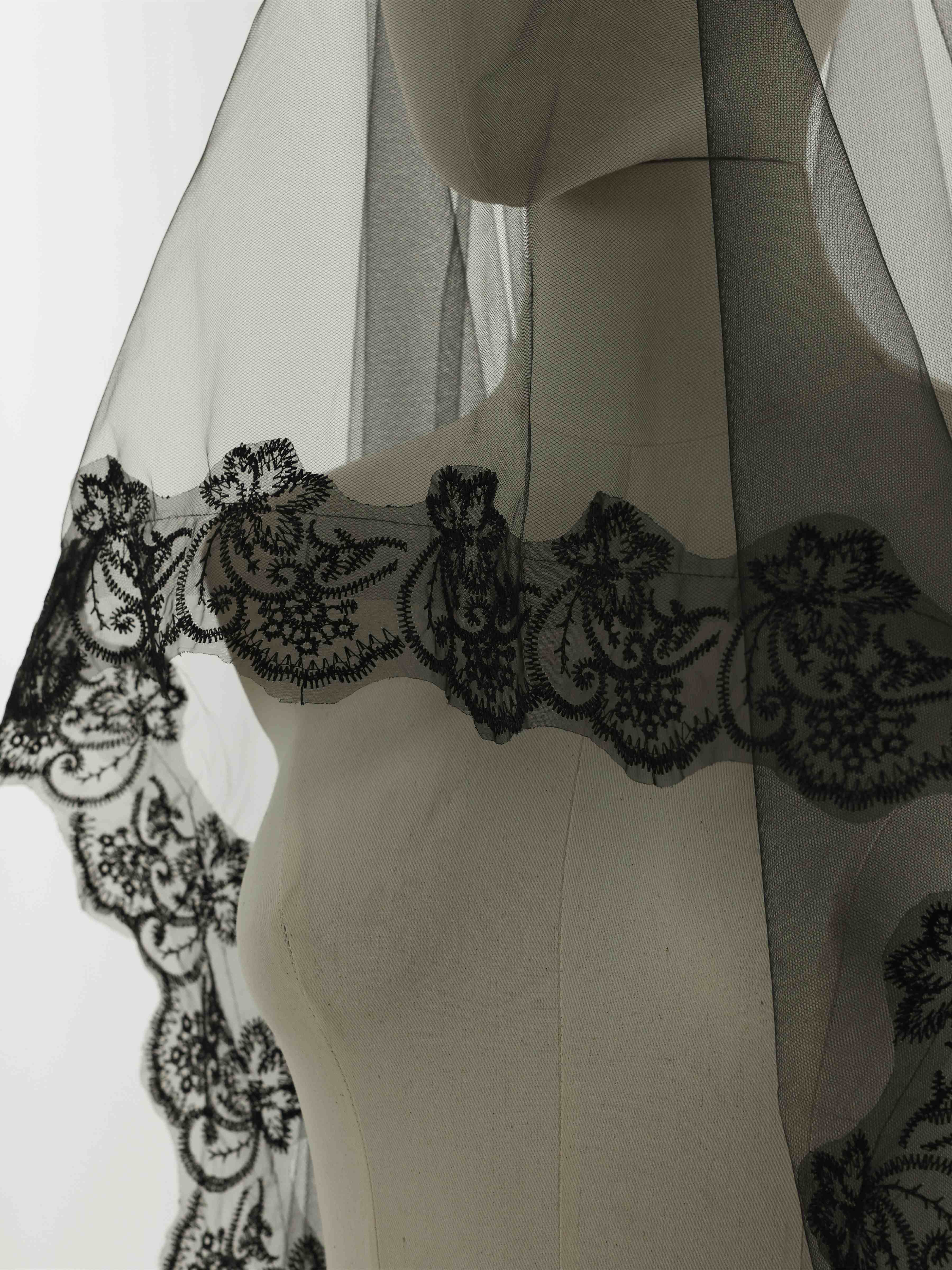 Long Black Lace Mantilla Wedding Veil