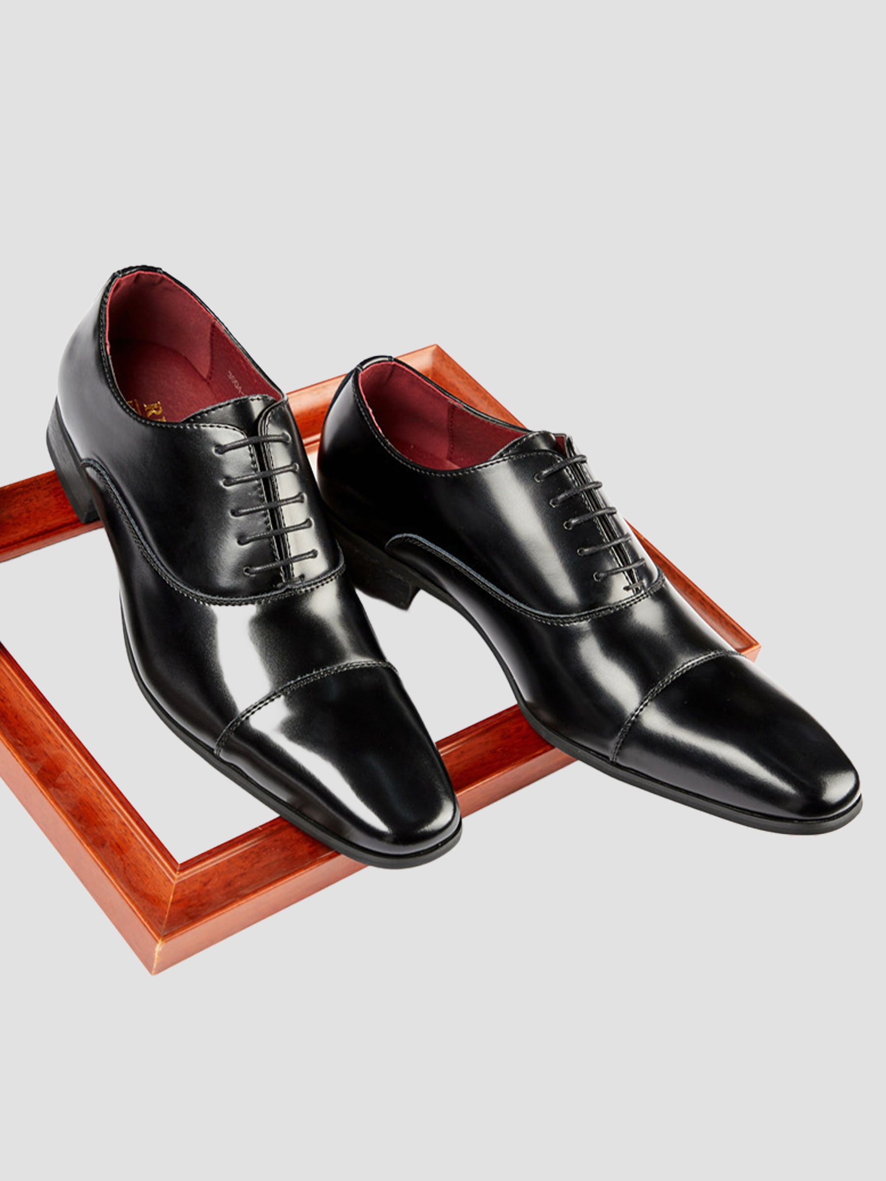 Men’s Cognac Cap-Toe Oxford Dress Shoes