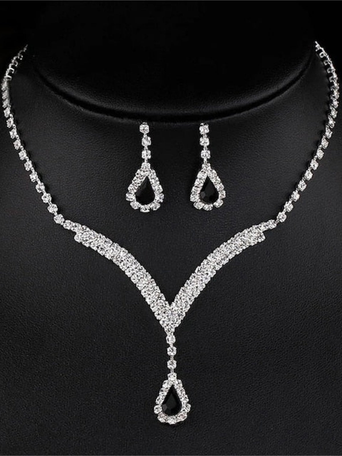 V-Shaped Teardrop Crystal Jewelry Set