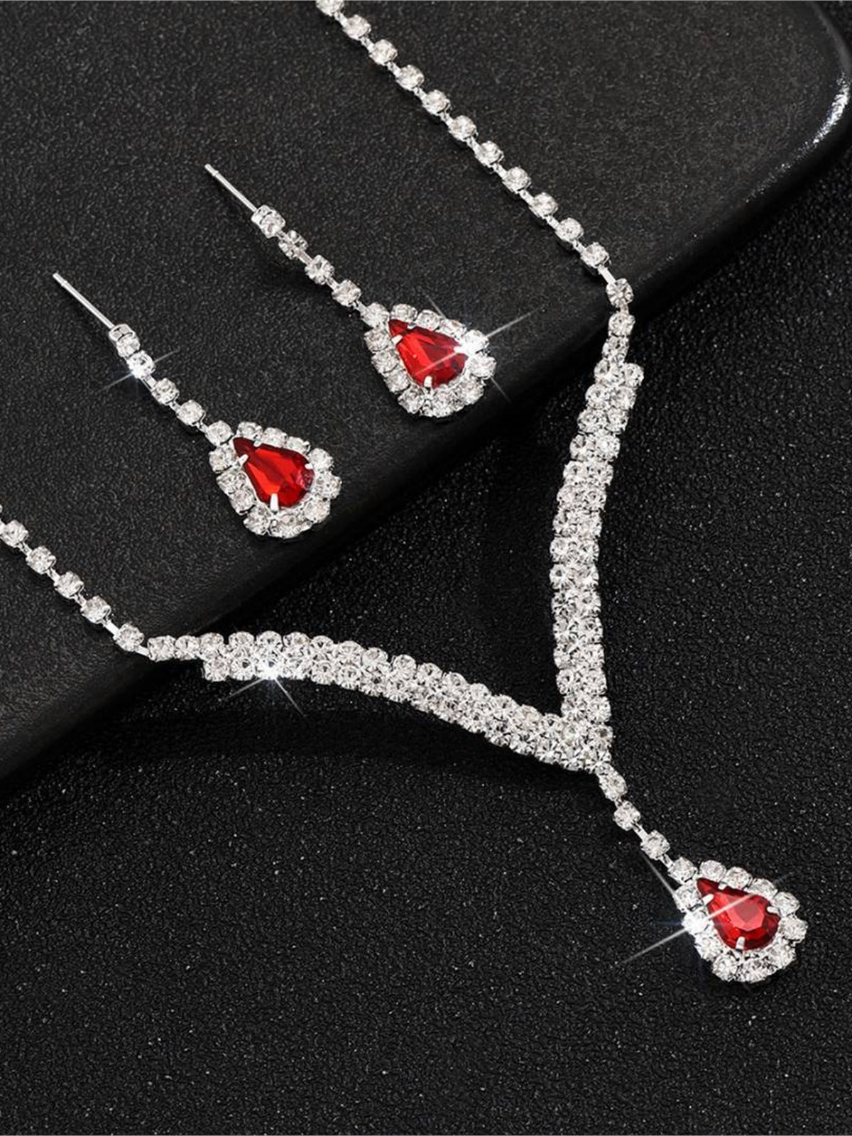 V-Shaped Teardrop Crystal Jewelry Set