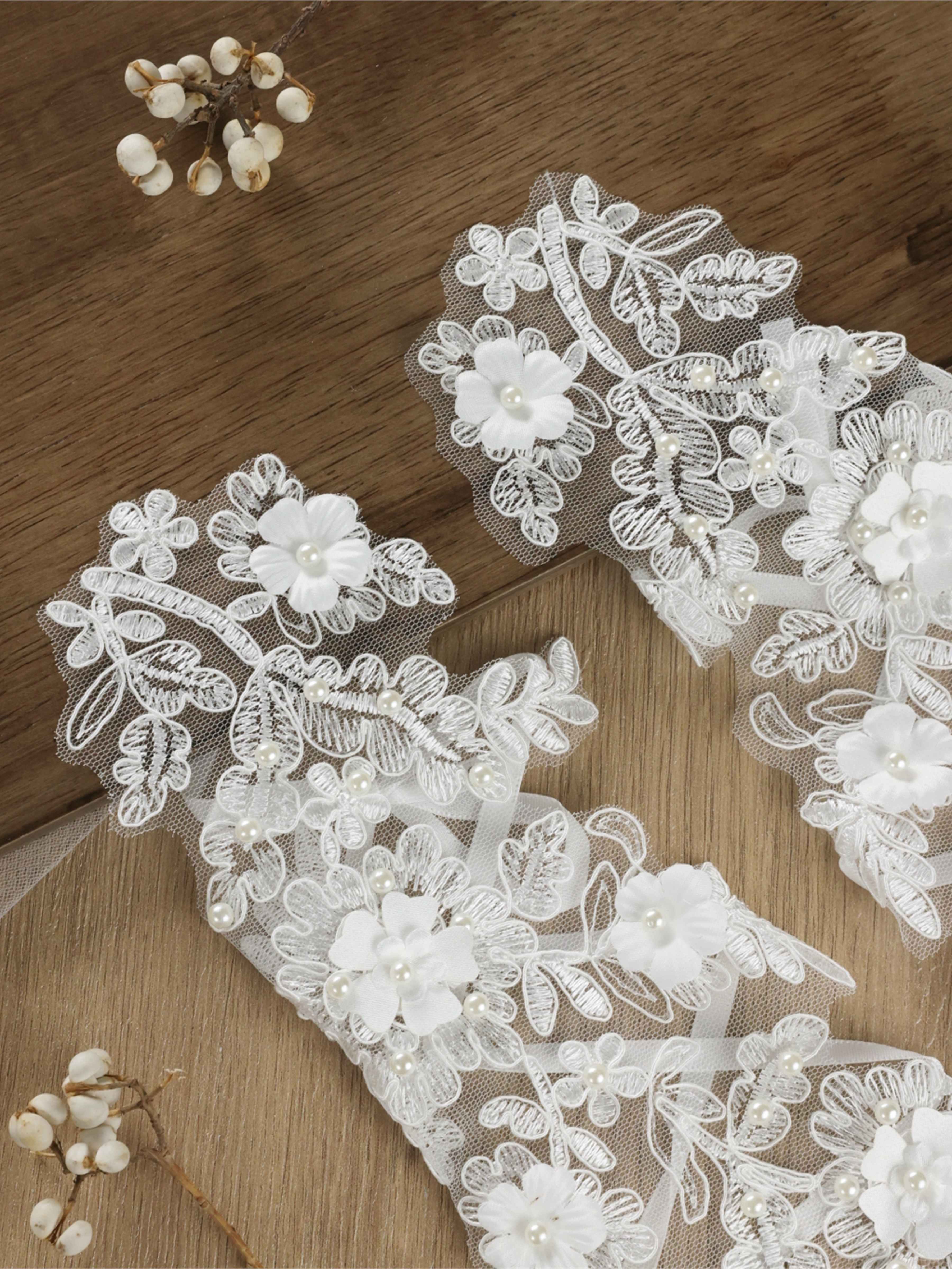 3D Floral Lace Bridal Gloves with Pearl Detail