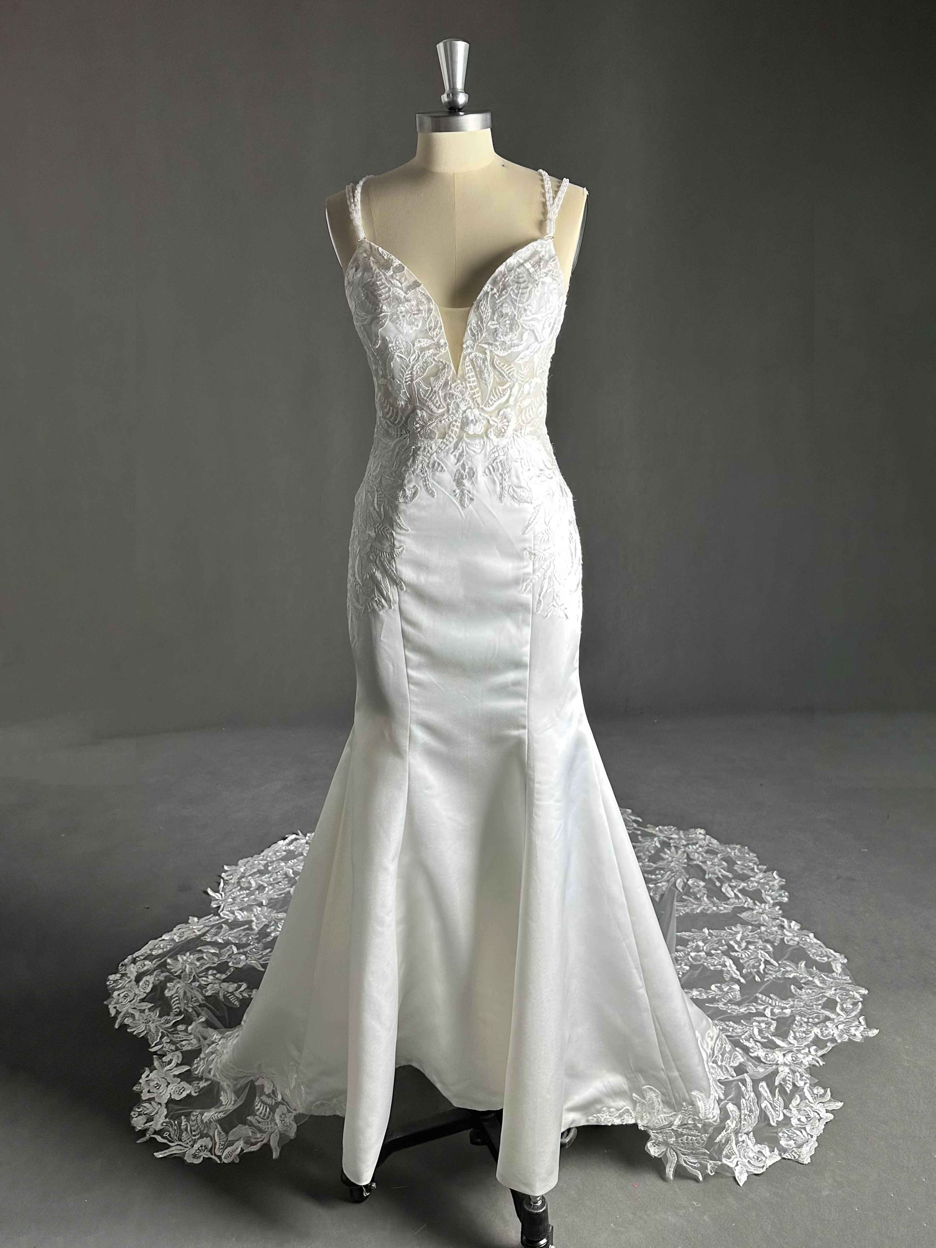 Alayah Chic V Neck Lace Mermaid Wedding Dress