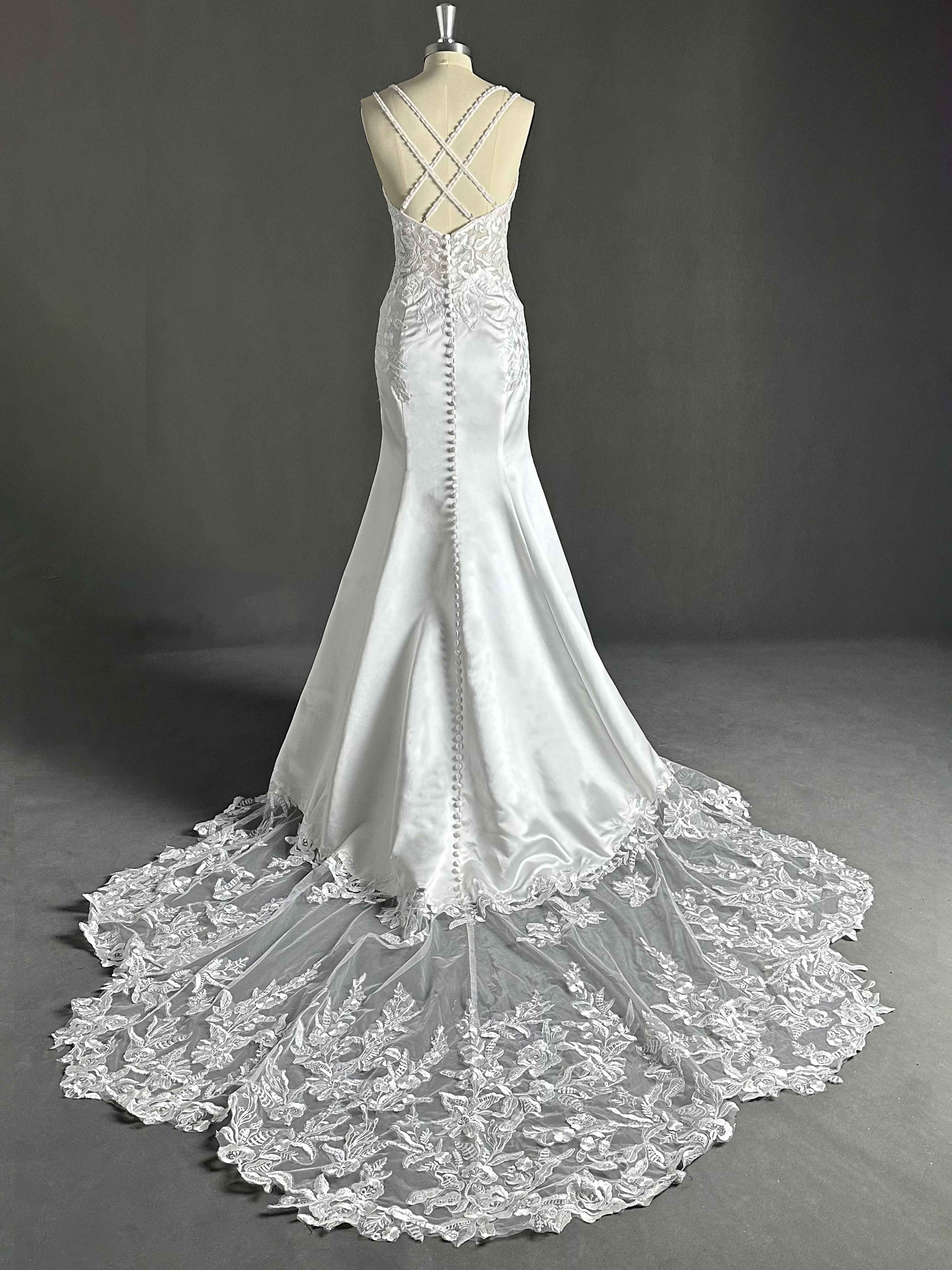 Alayah Chic V Neck Lace Mermaid Wedding Dress