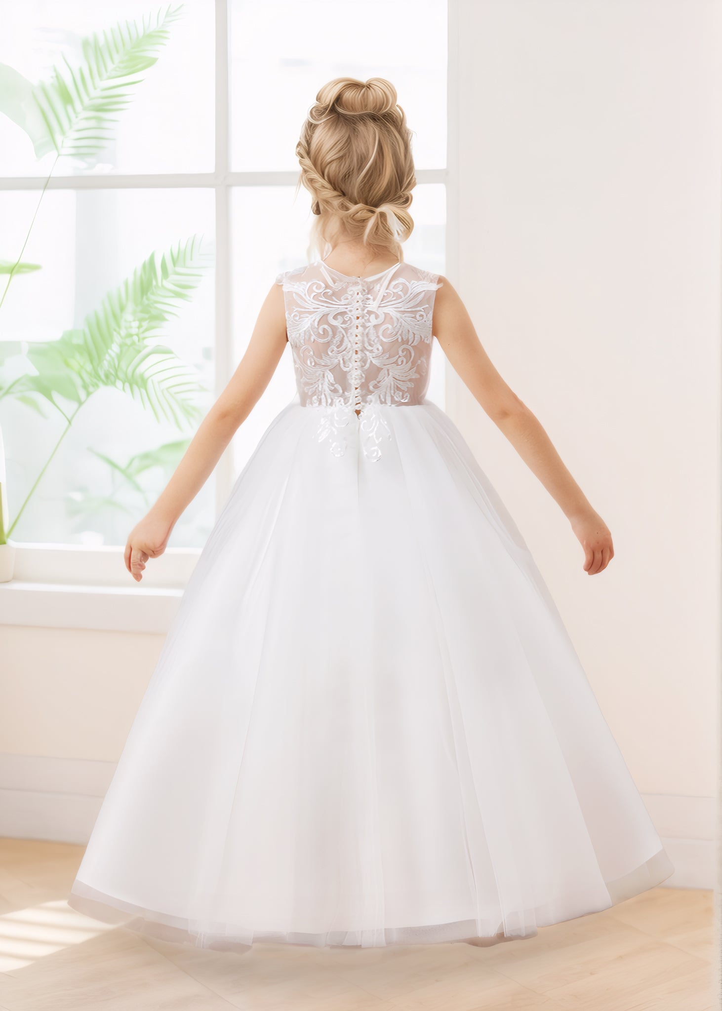 Dreamy A-Line Scoop Sleeveless Button Back Appliques Tulle Flower Girl Dresses