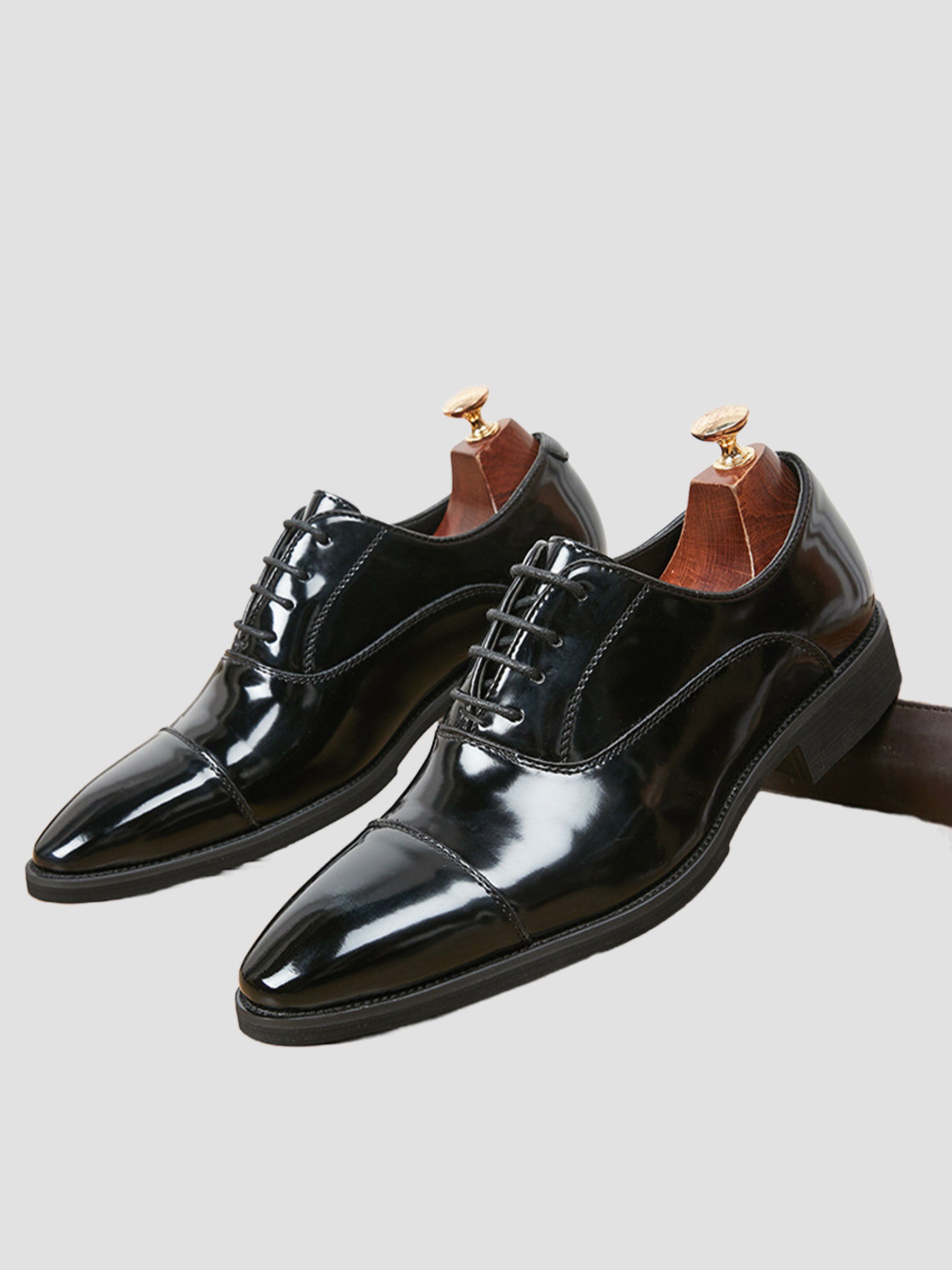 Men’s Patent Leather Cap-Toe Oxford Dress Shoes