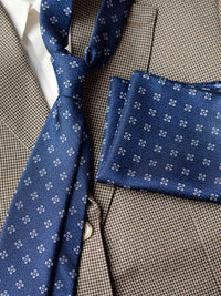 Modern Men's Patterned Tie and Pocket Square Set