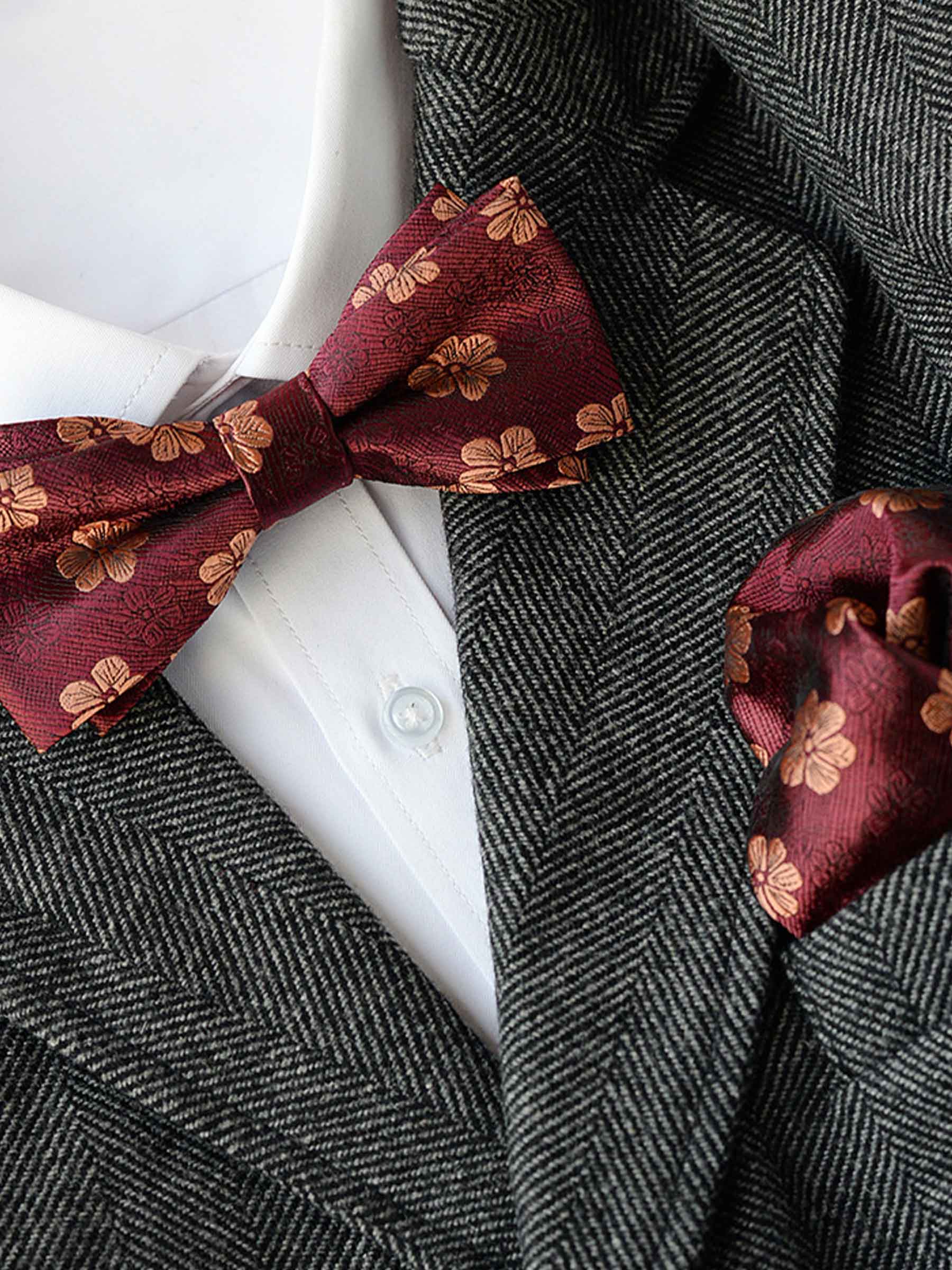 Modern Men's Bow Tie and Pocket Square Set