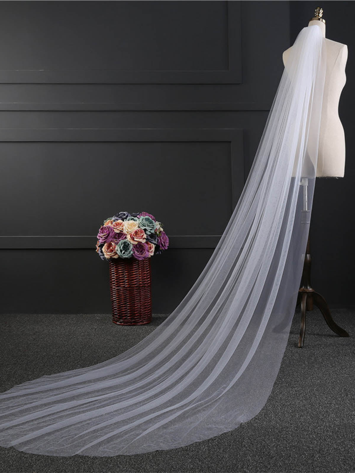 Simple Charming One-Tier Wedding Cut Edge Tulle Bridal Veil