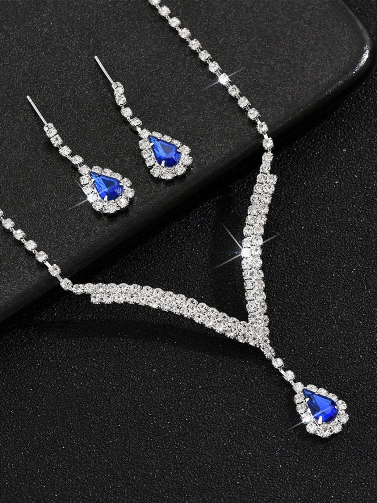 V-Shaped Teardrop Crystal Jewelry Set