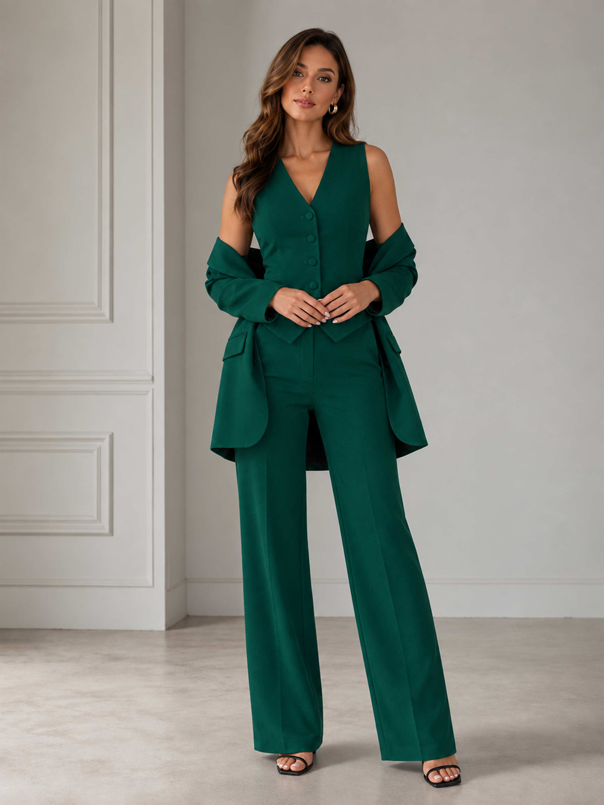 Sophisticated Women’s Tailored 3-Piece Suit Set with V-Neck Vest for Business