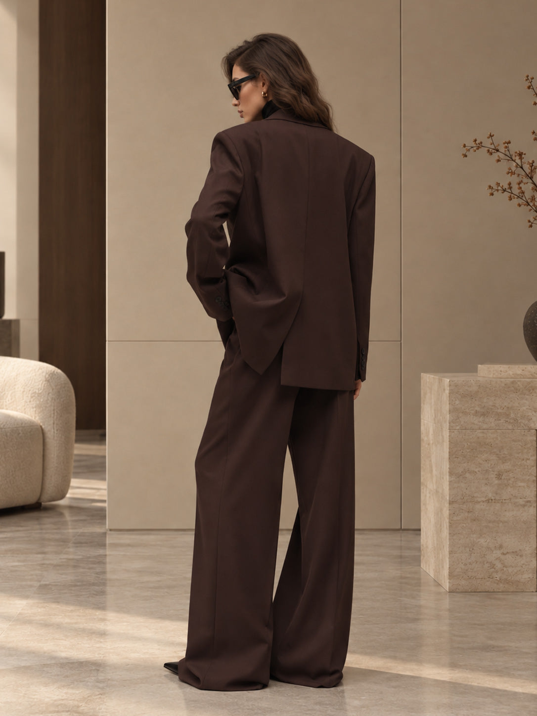 Polished Women’s Double Breasted Peak Lapel 2-Piece Suit Set for Business